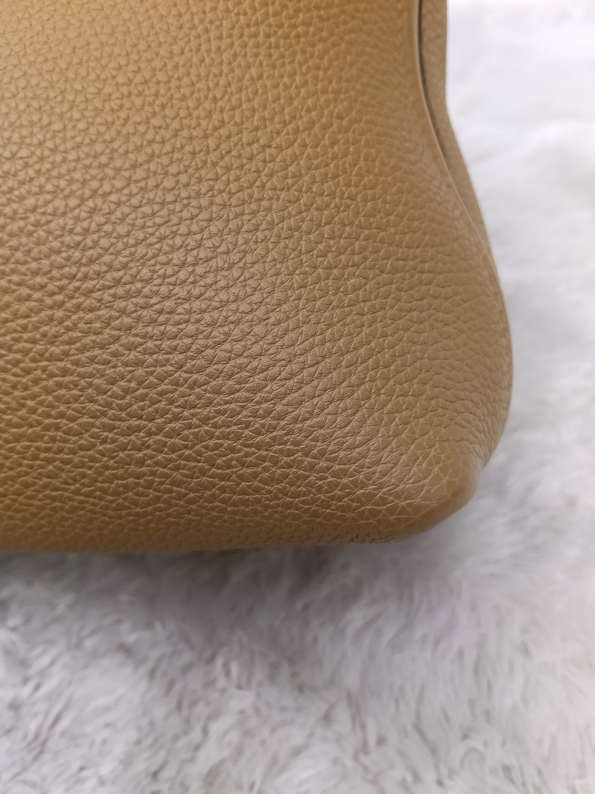 Hermes 2424 29 Togo Biscuit Alezan GHW #Z