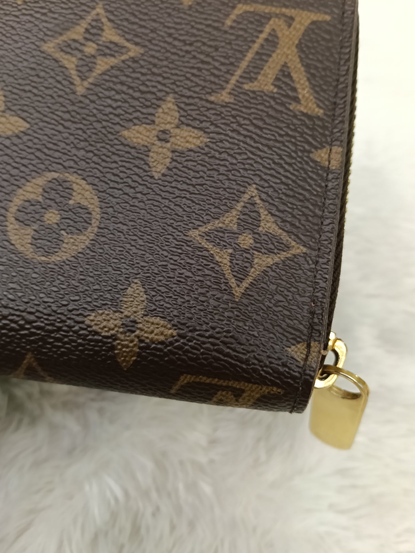 LV Zippy Wallet Monogram Lovely Bird