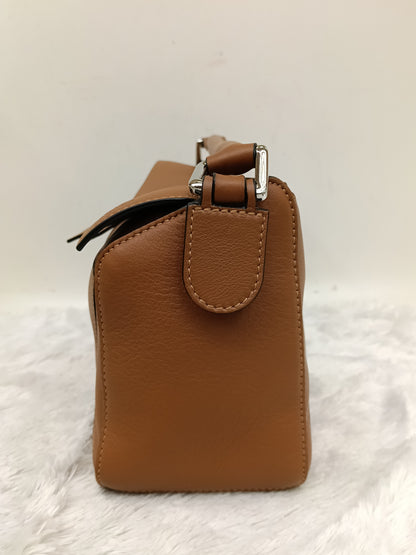 Loewe Puzzle Small Calfskin Tan SHW 2022