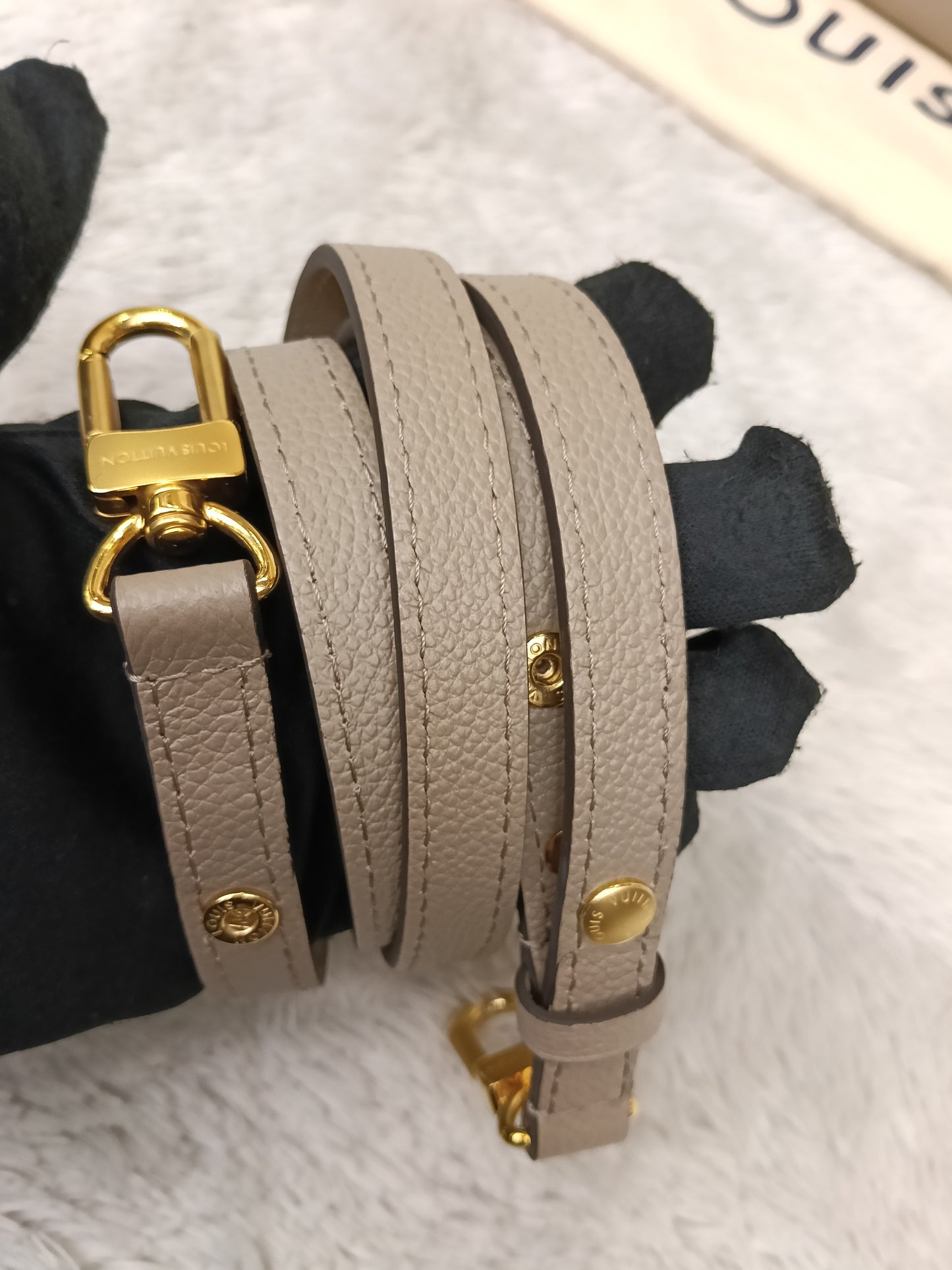 LV Neo Noe MM Monogram Empreinte Tourterelle Creme (CHIP)