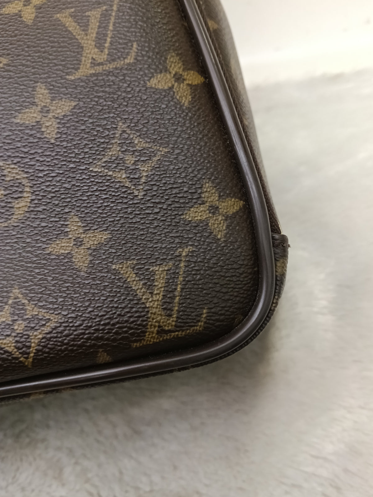 LV Icare Laptop Monogram 2009