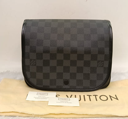 LV Hanging Toiletry Kit Graphite 2013