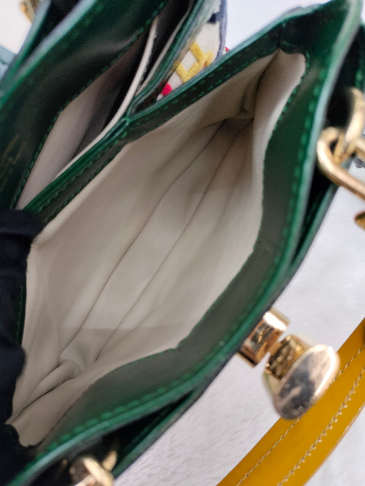 LV Mini Linda Charms Velvet Chains Multicolour 2006