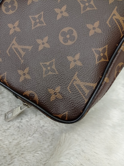 LV Kasai Clutch Monogram Macassar  2019