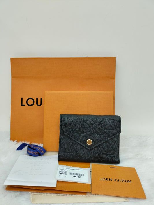 LV Portefeuille Victorine Monogram Empreinte Noir 2025 (CHIP)