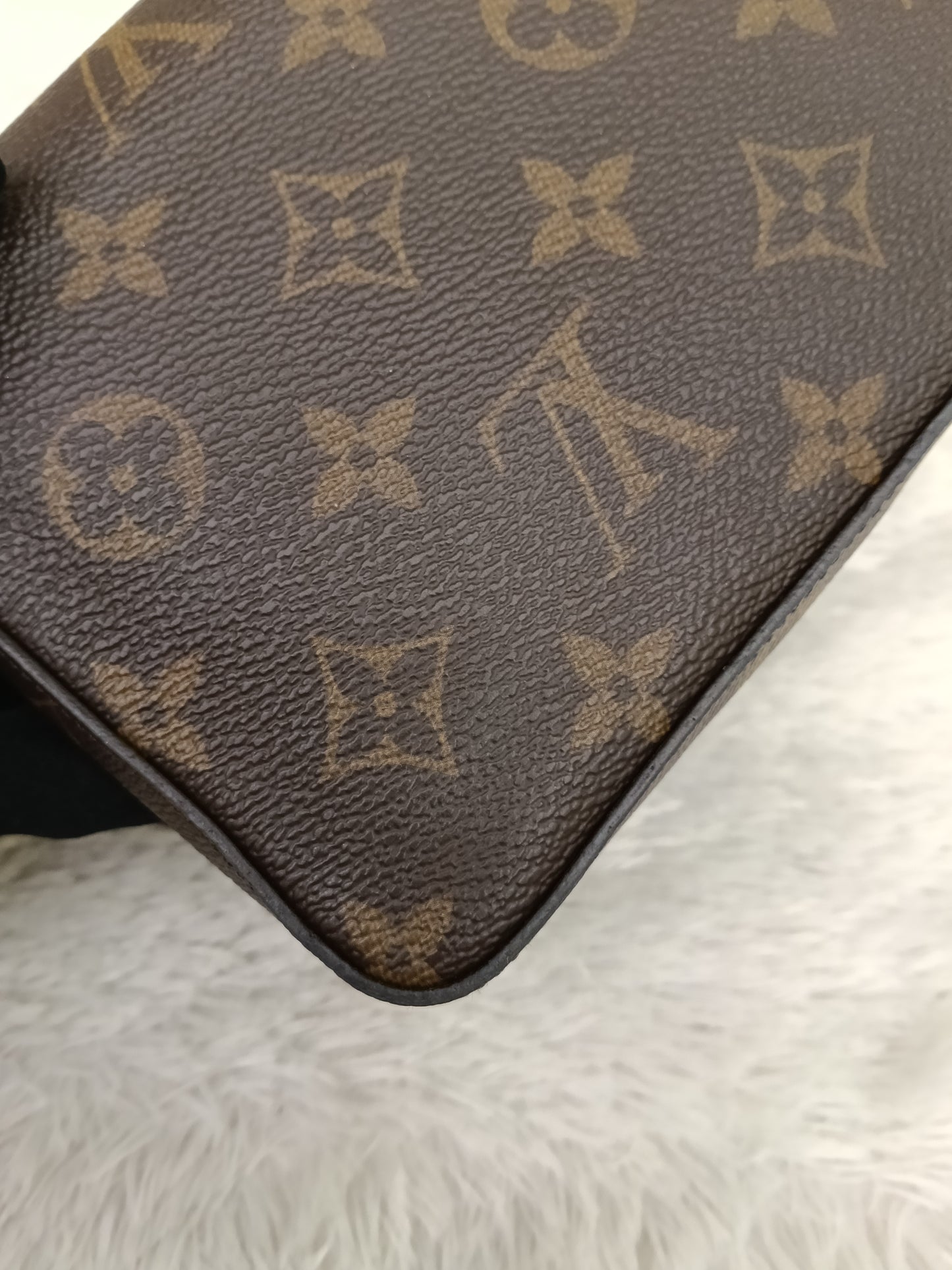 LV Pochette Felicie GM Monogram Fuchsia 2020