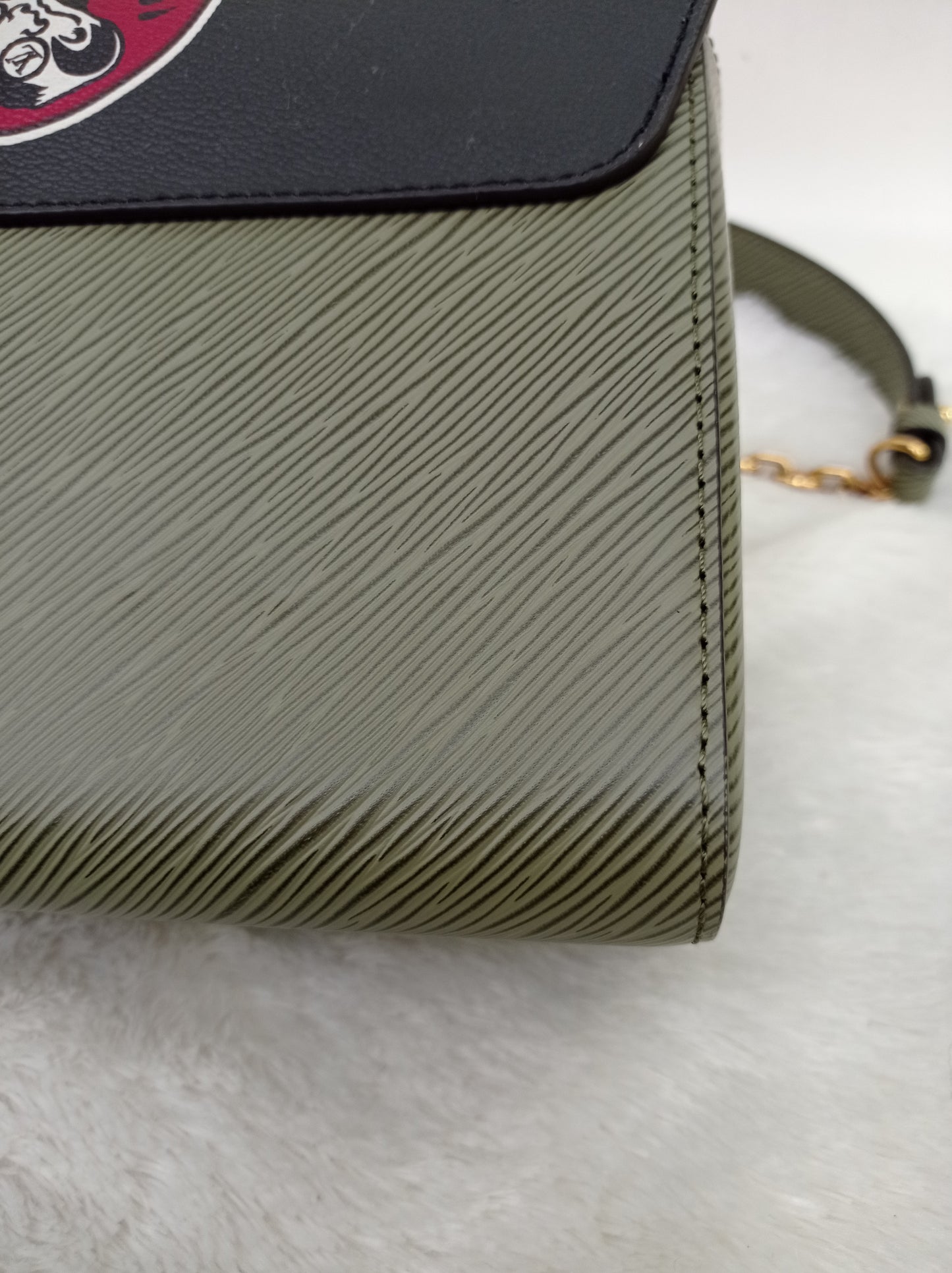 LV Twist MM Monogram Kabuki