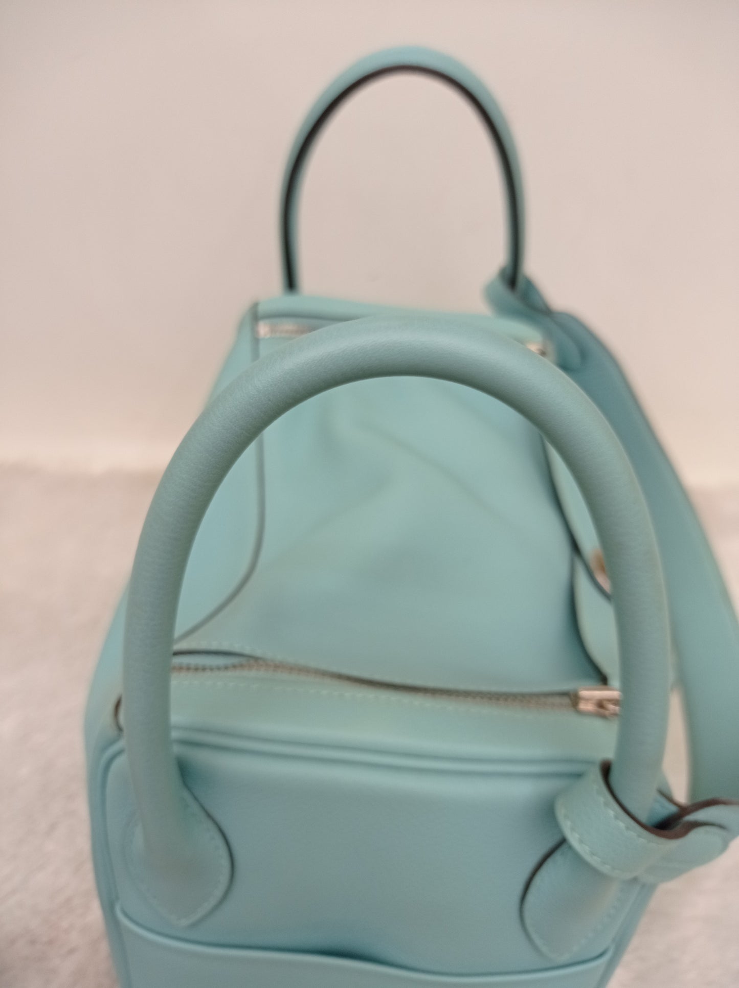 Lindy 30 Evercolour Blue Atol PHW #T