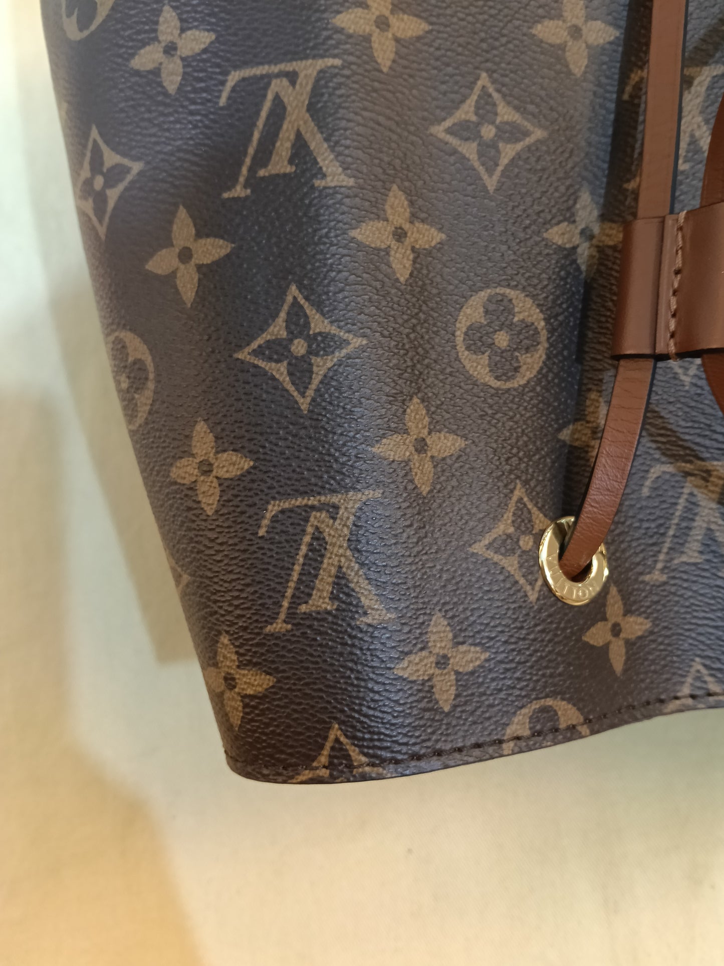 LV Neo Noe MM Monogram Caramel (CHIP)