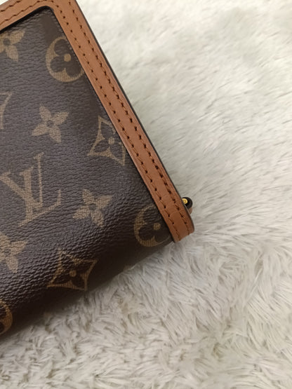 LV Portefeuille Dauphine Chain Monogram Reverse (CHIP)
