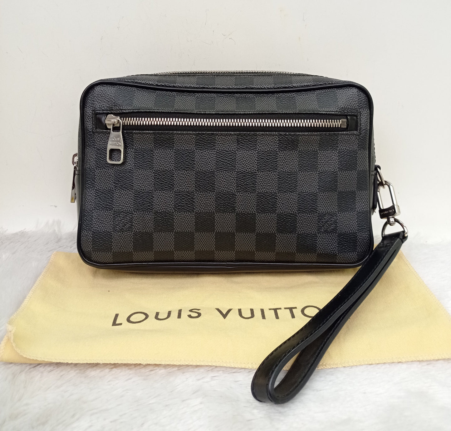 LV Kasai Clutch Graphite 2017