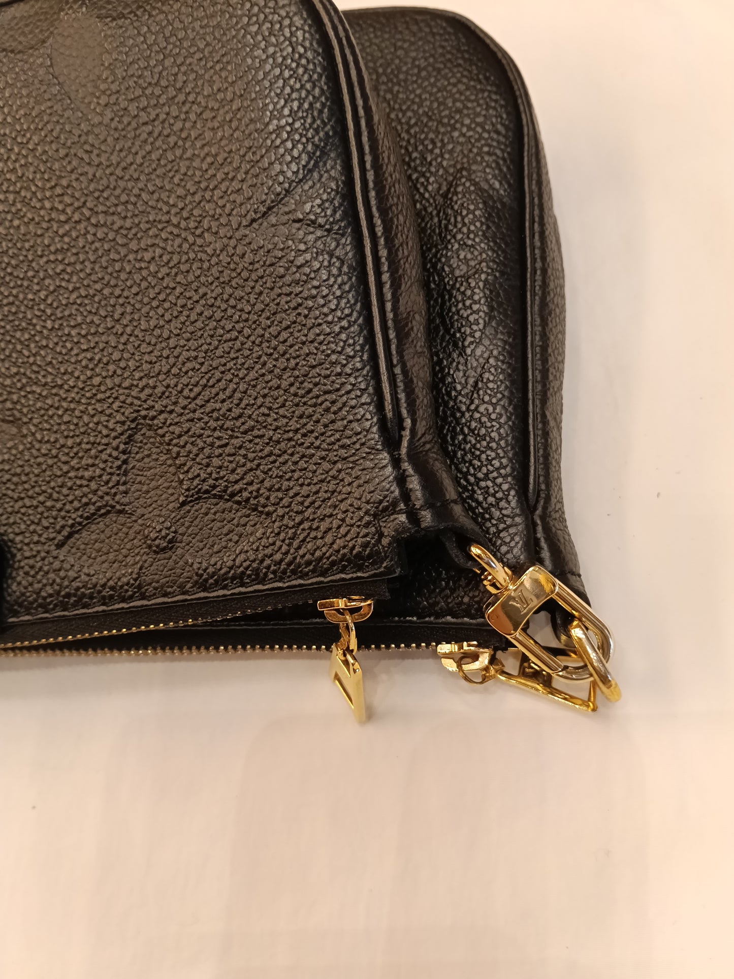 LV Multi Pochette Accesories NV Monogram Empreinte Noir (CHIP)