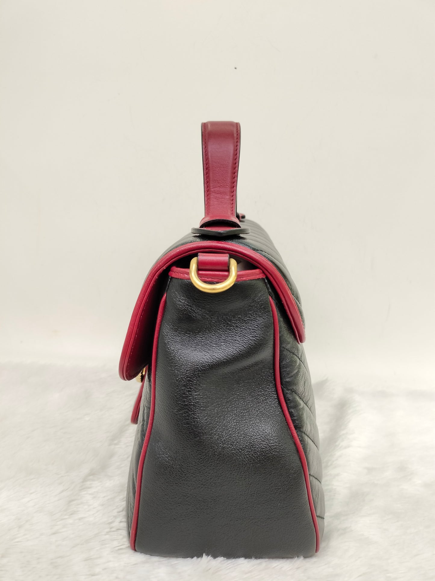 Gucci Marmont Top Handle Medium Black Red GHW