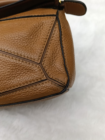 Loewe Puzzle Mini Grained Caramel GHW 2020