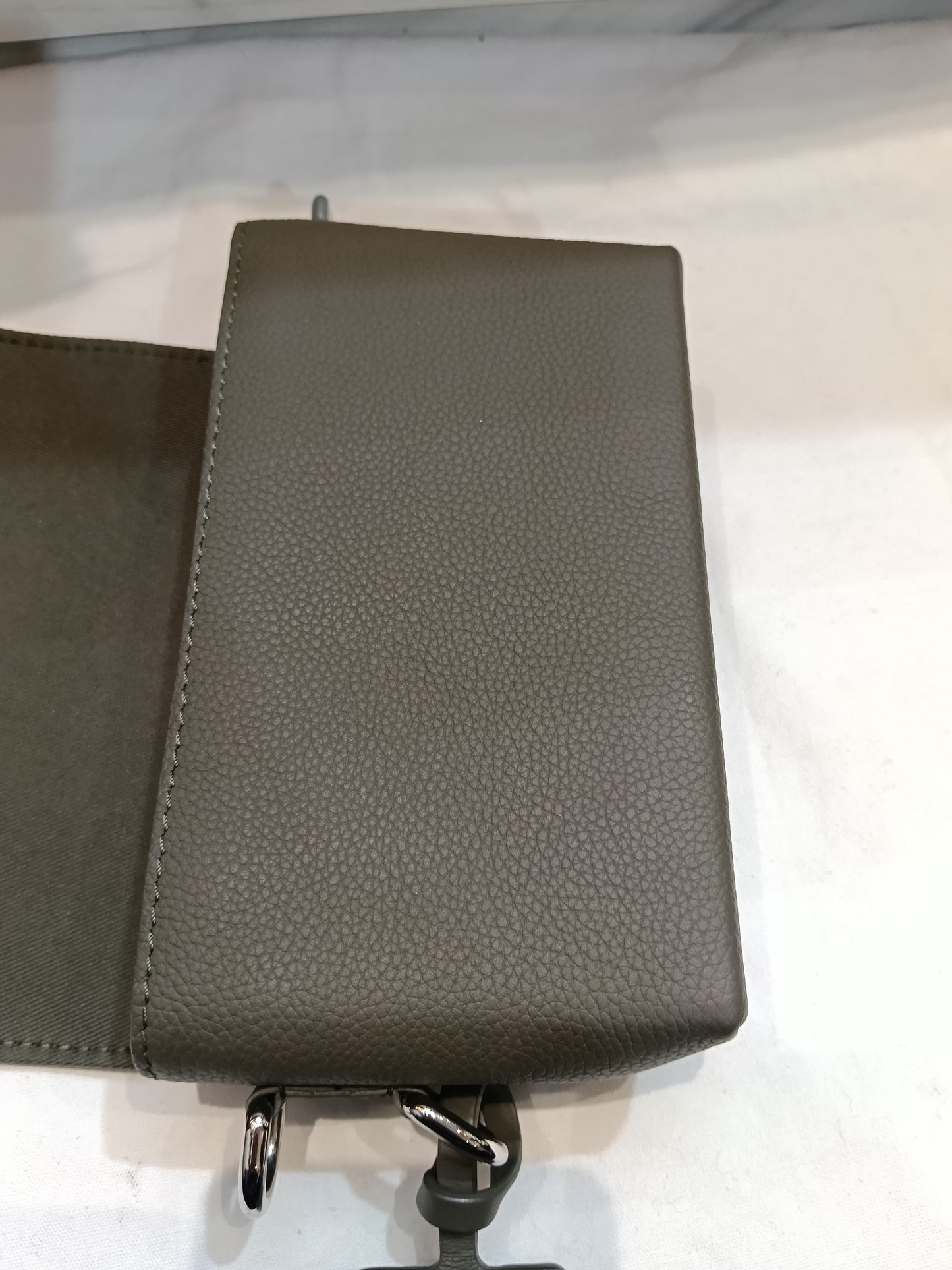 LV Fastline Wearable Wallet Aerogram Khaki (CHIP)