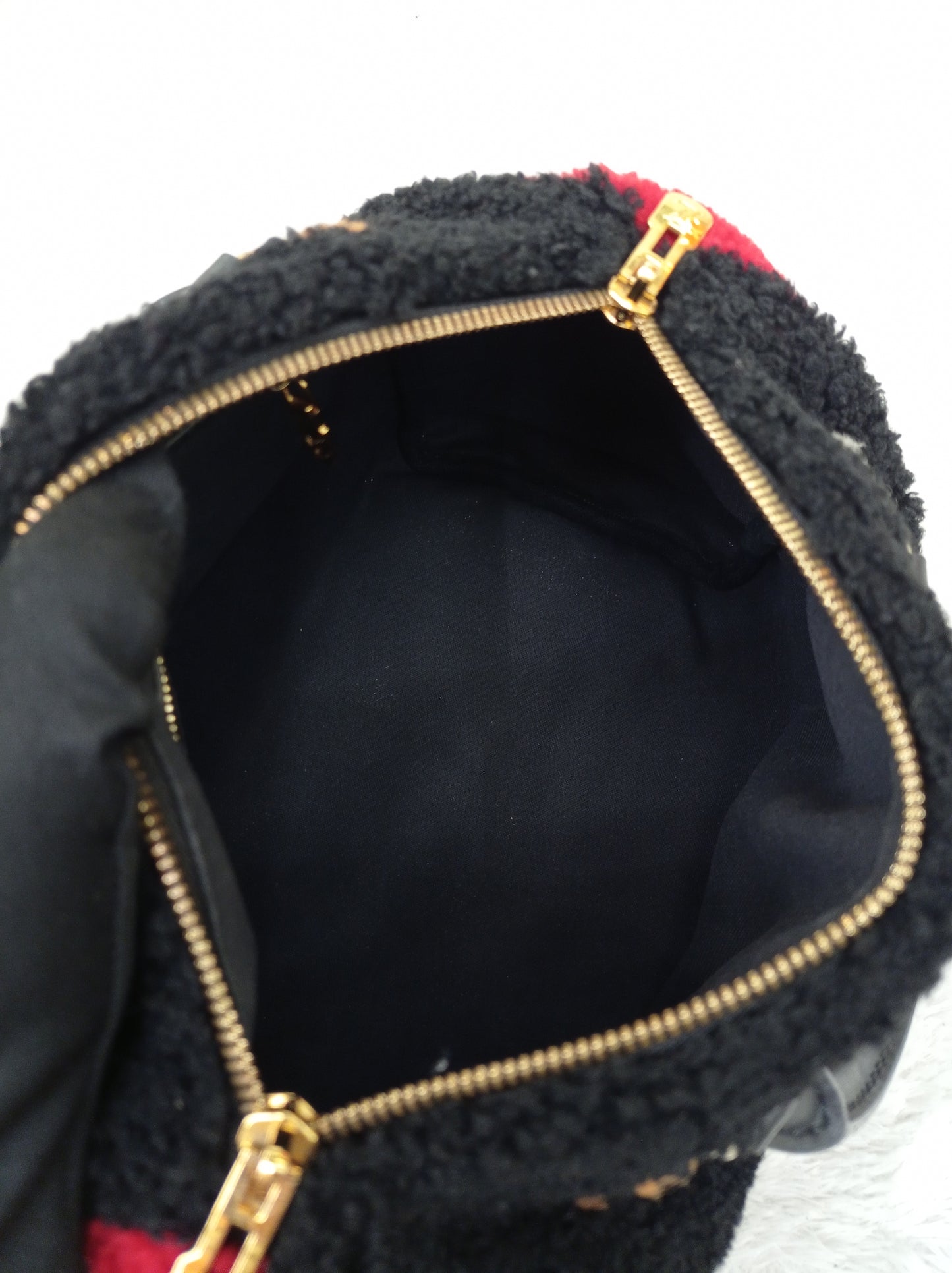 LV Bandou 25 Monogram Giant Fleece Teddy Shearling Black Red 2019