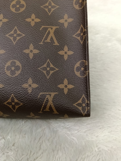 LV Pochette Toiletry 26 Monogram 2020