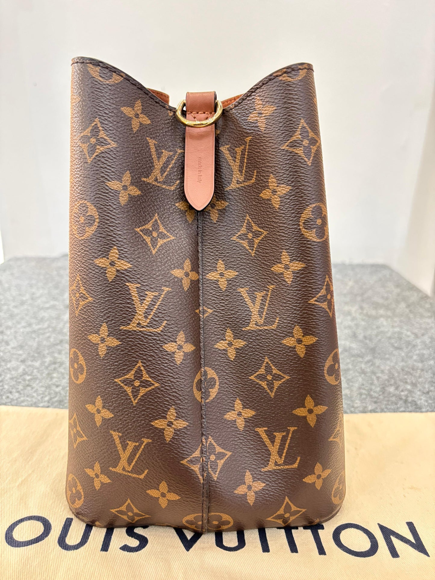 LV Neo Noe MM Monogram Caramel (CHIP)