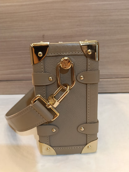LV Side Trunk MM Taupe 2025 (CHIP)