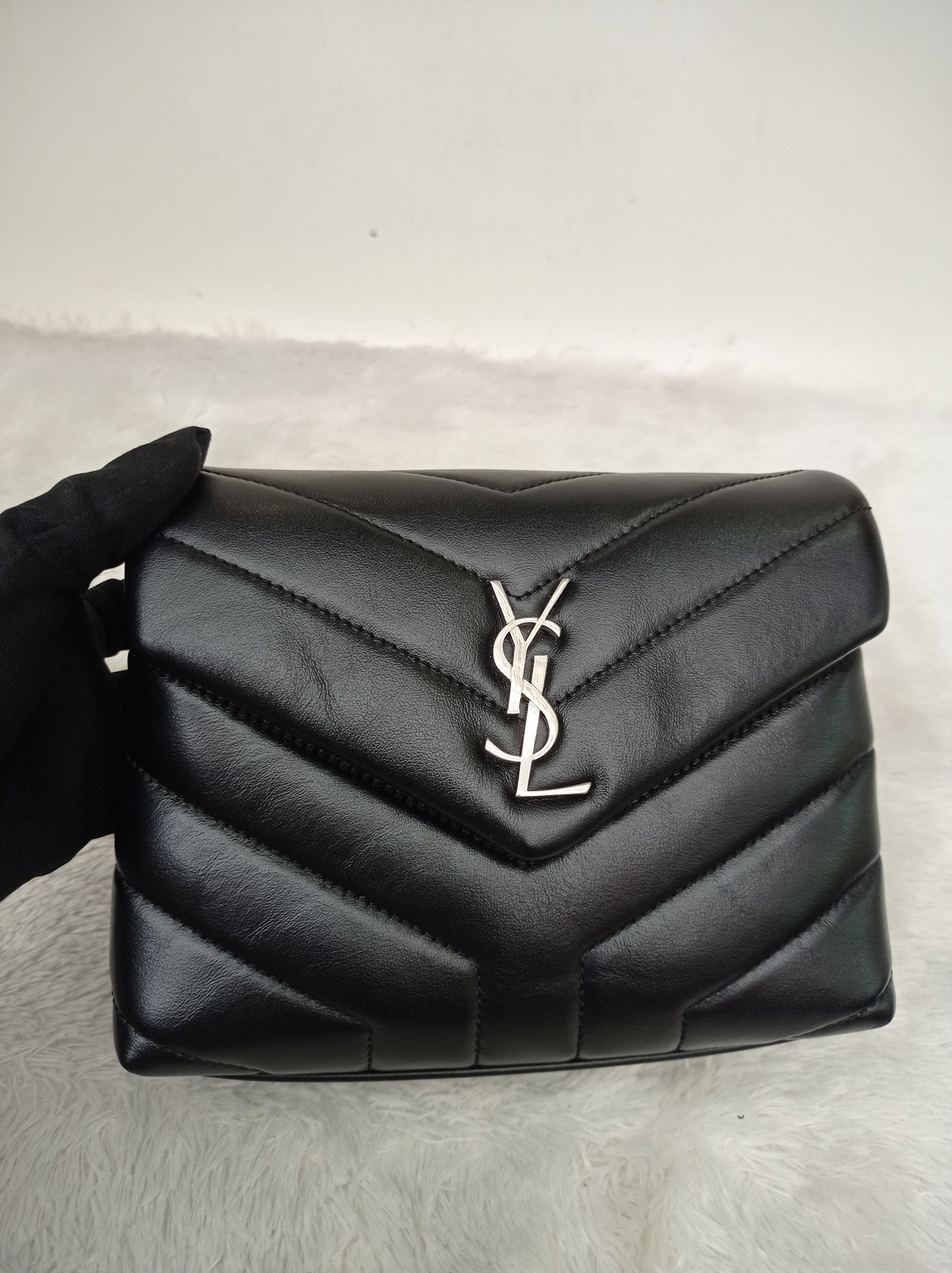 YsL Lou Lou Toy Lamb Black SHW 2018