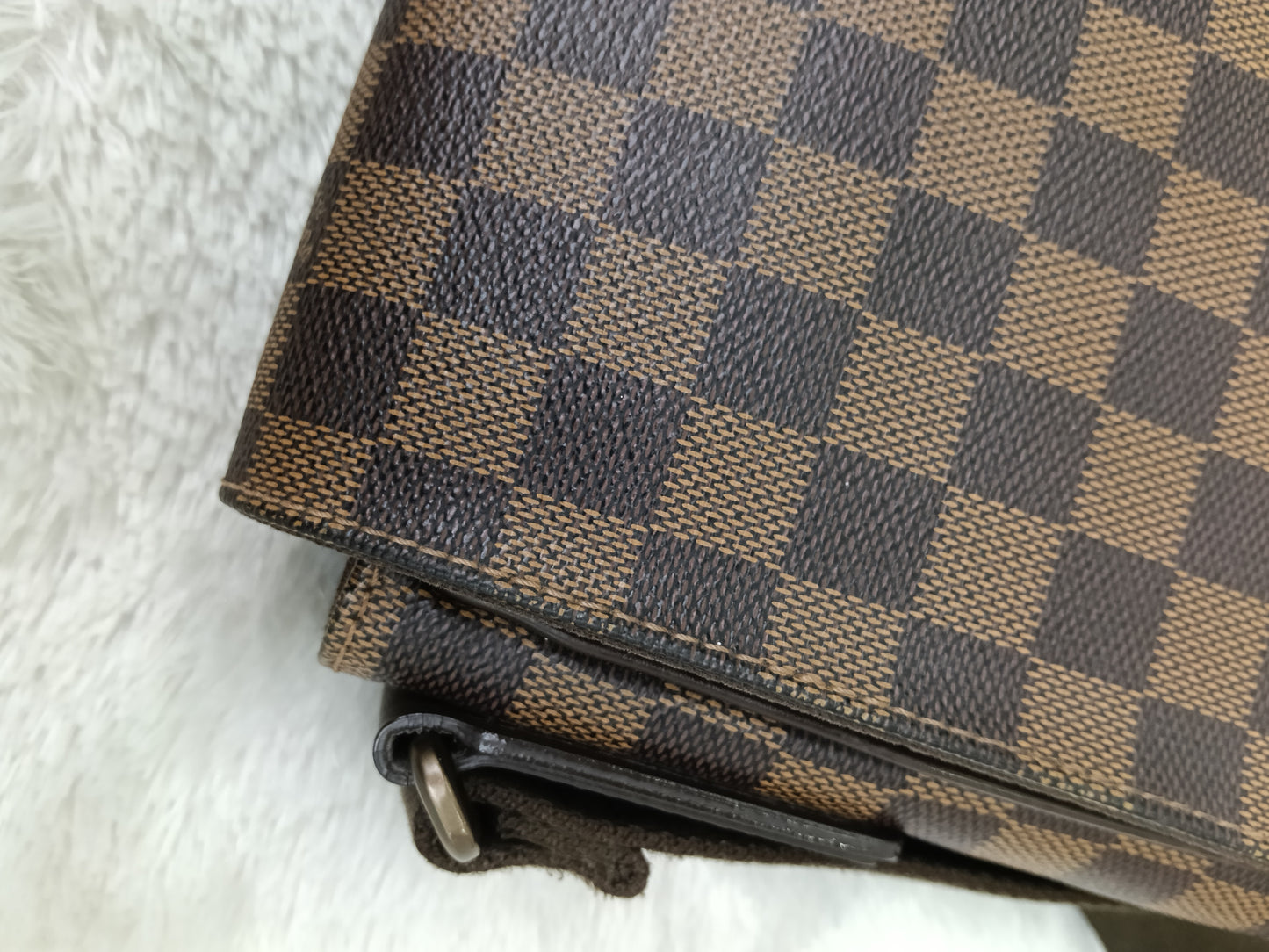 LV District PM Damier