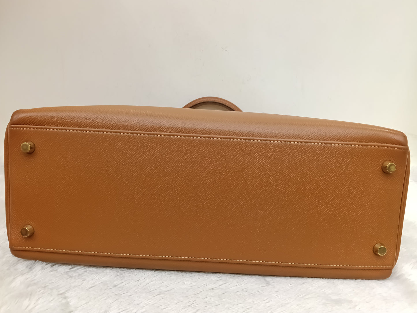 K35 Epsom Gold GHW #D square