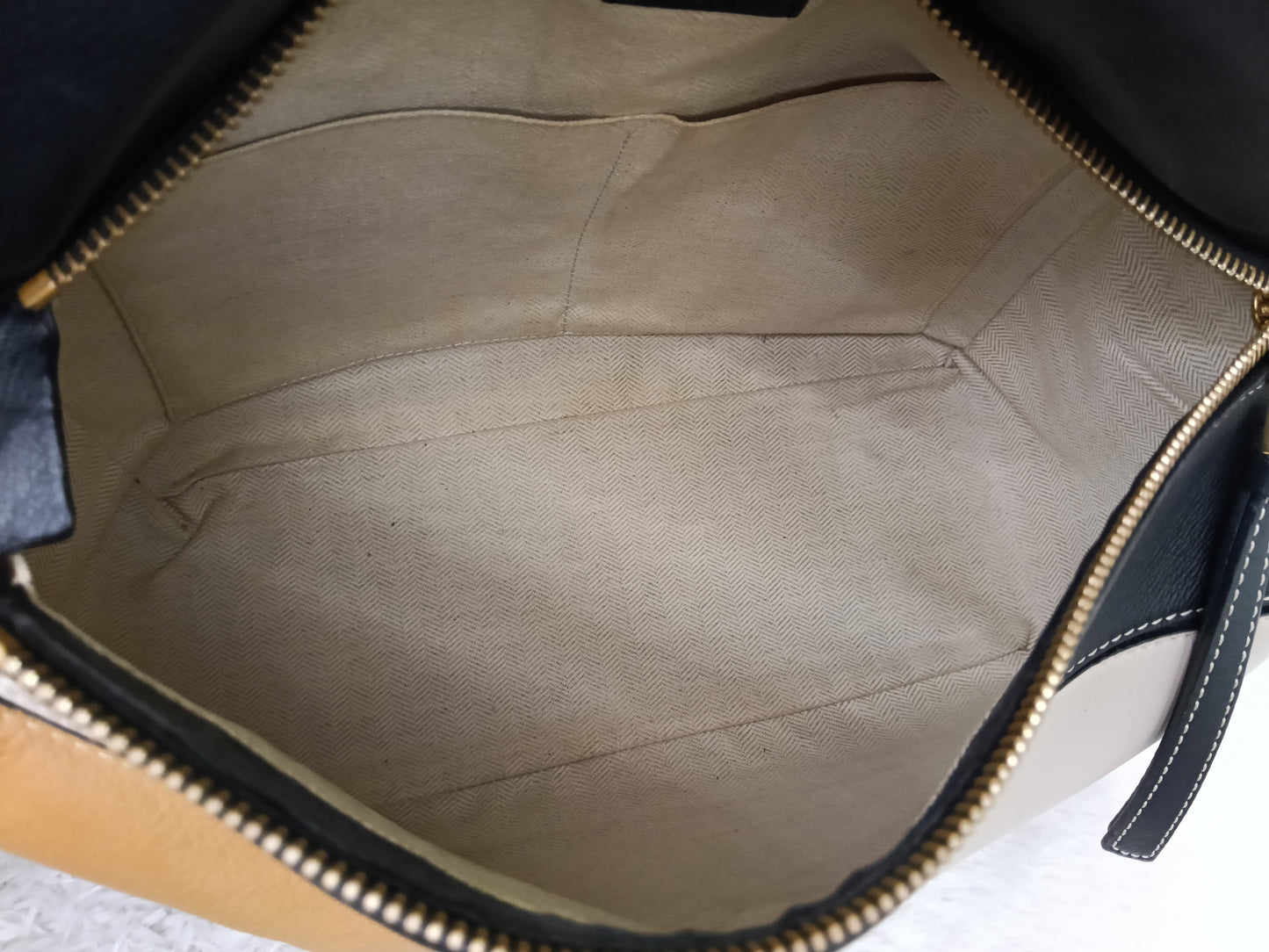 Loewe Puzzle Medium Amber Light Oat Black GHW 2019