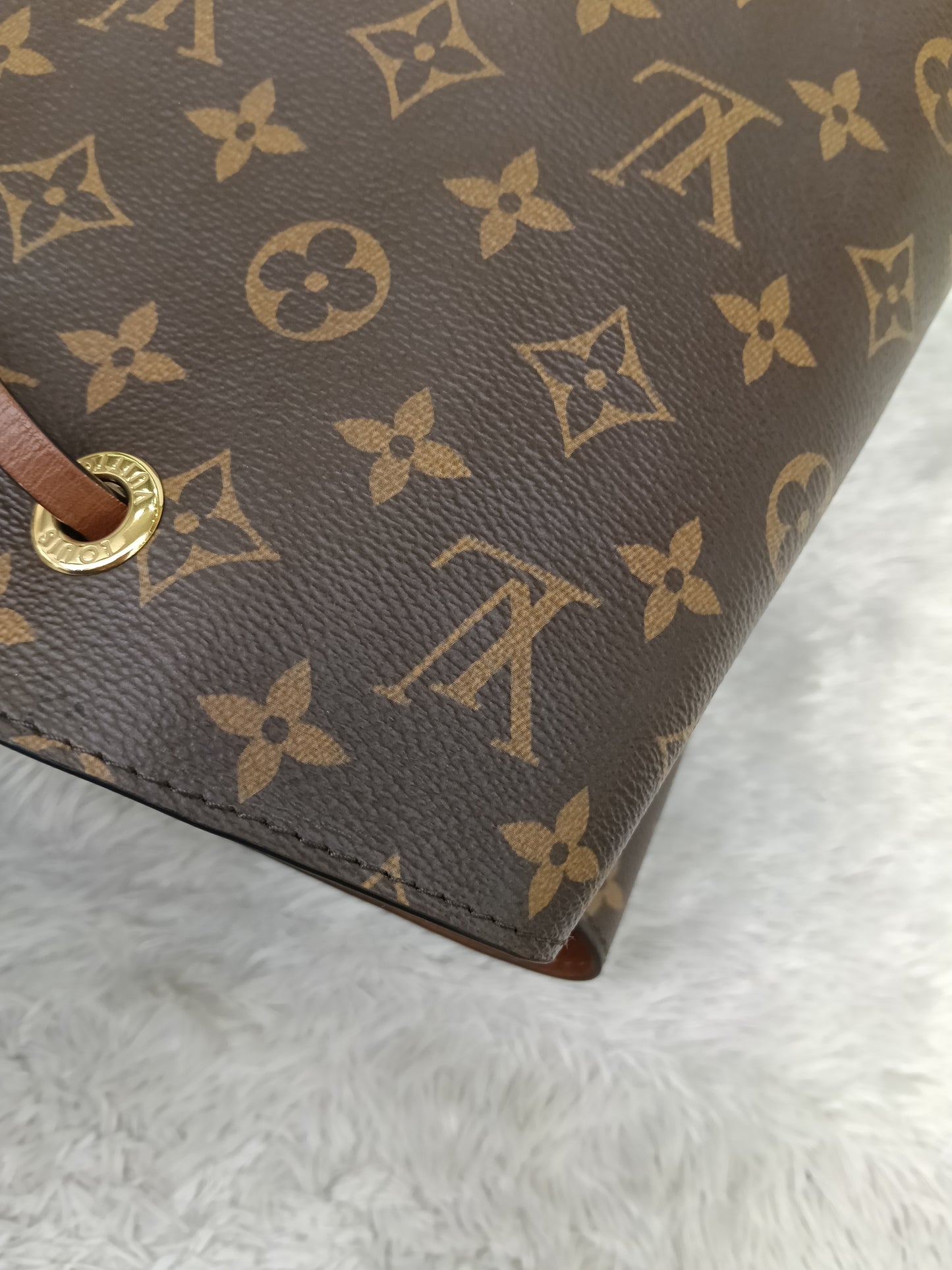LV Neo Noe MM Monogram Caramel (CHIP)