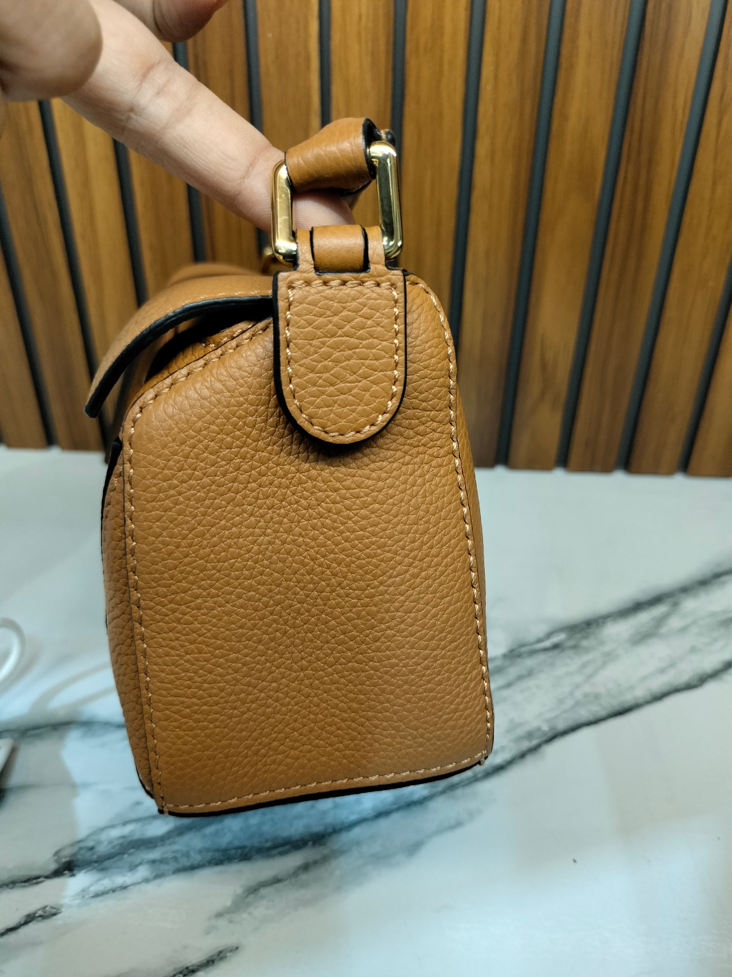 Loewe Puzzle Mini Grained Light Caramel GHW 2022