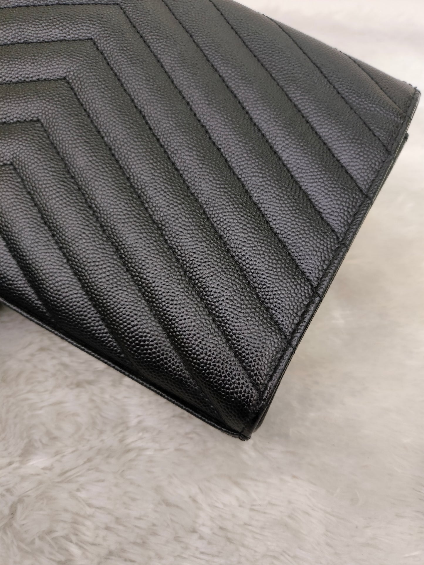 YsL WOC 22 Chevron Grained Black GHW 2021