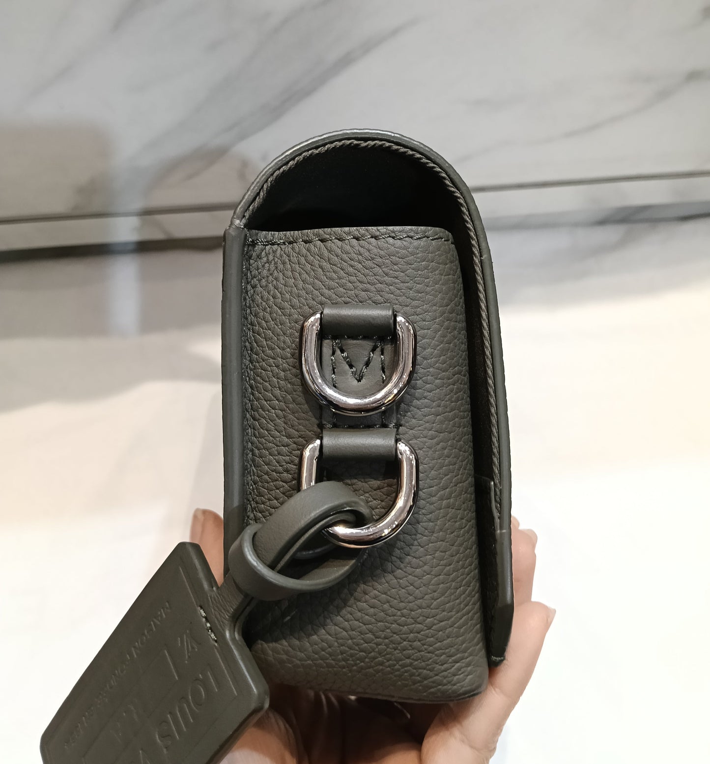 LV Fastline Wearable Wallet Aerogram Khaki (CHIP)