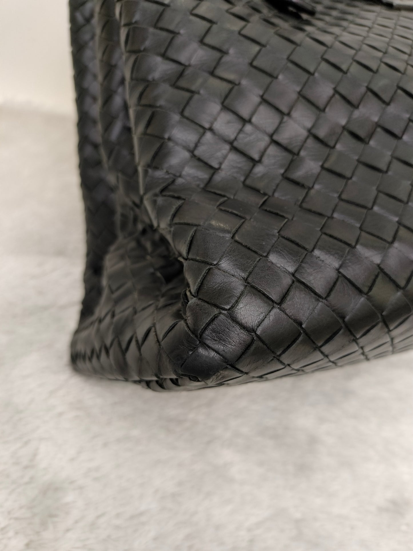 Bottega Veneta Intrecciato Medium Roma Black RHW 2010