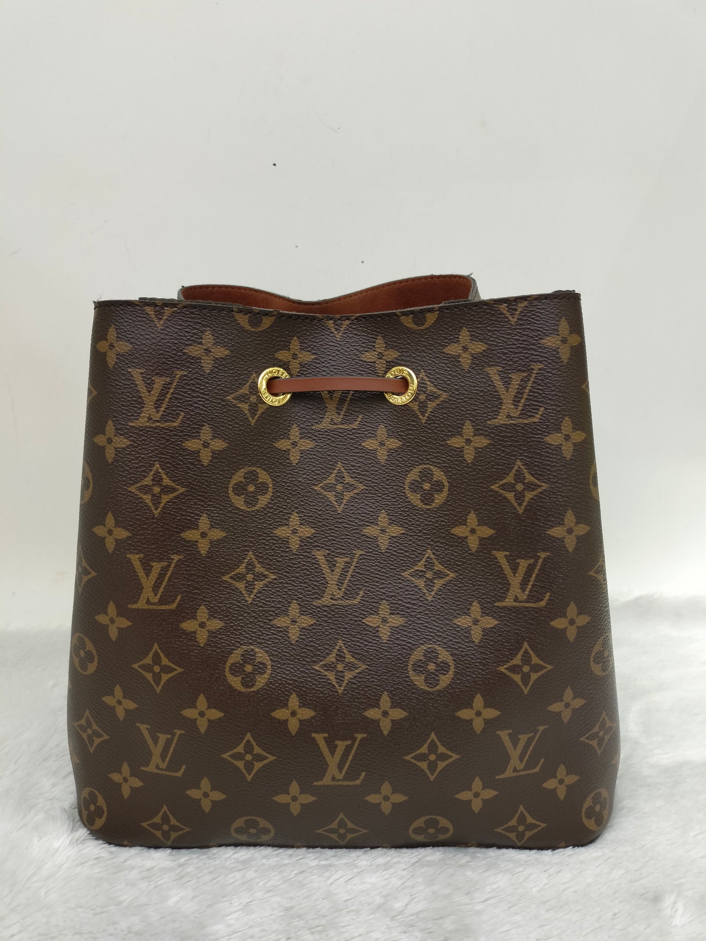LV Neo Noe MM Monogram Caramel (CHIP)
