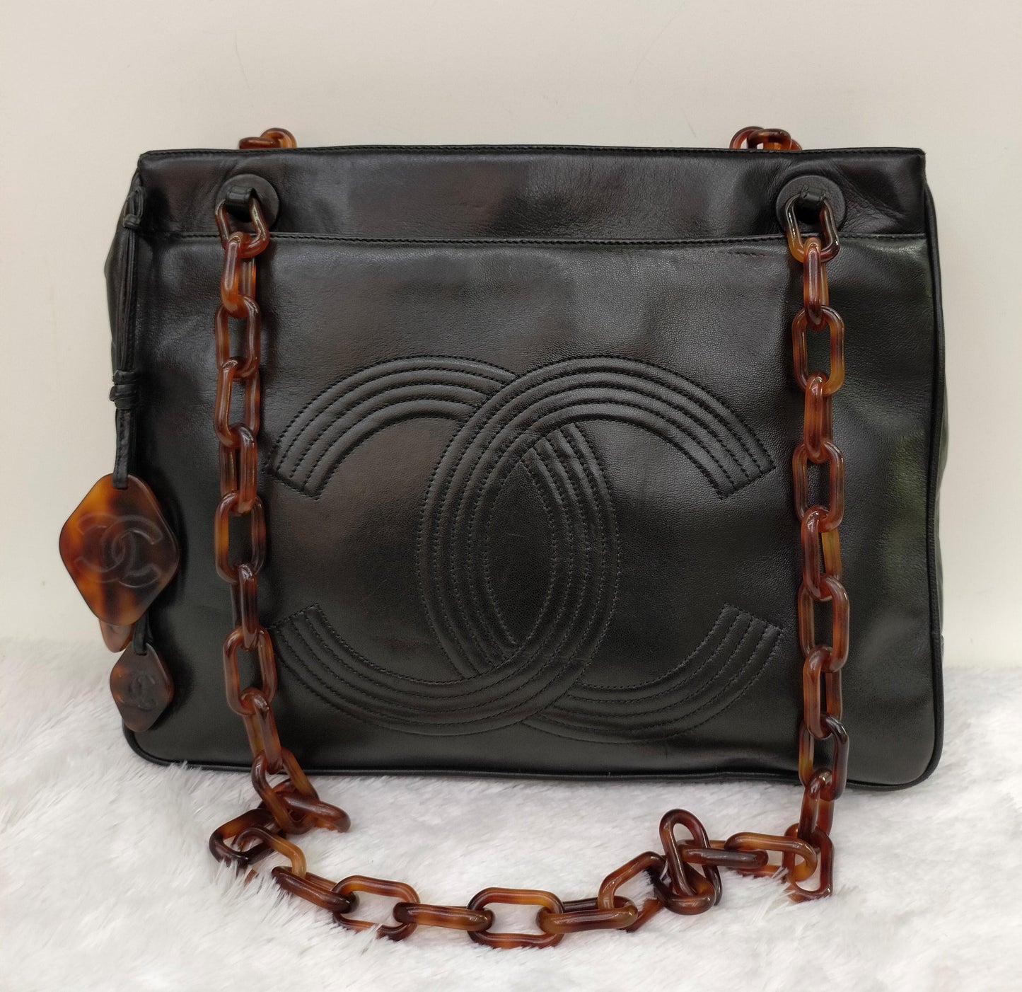 Chanel Tote Vintage Lamb Black Tortoise Chain #3
