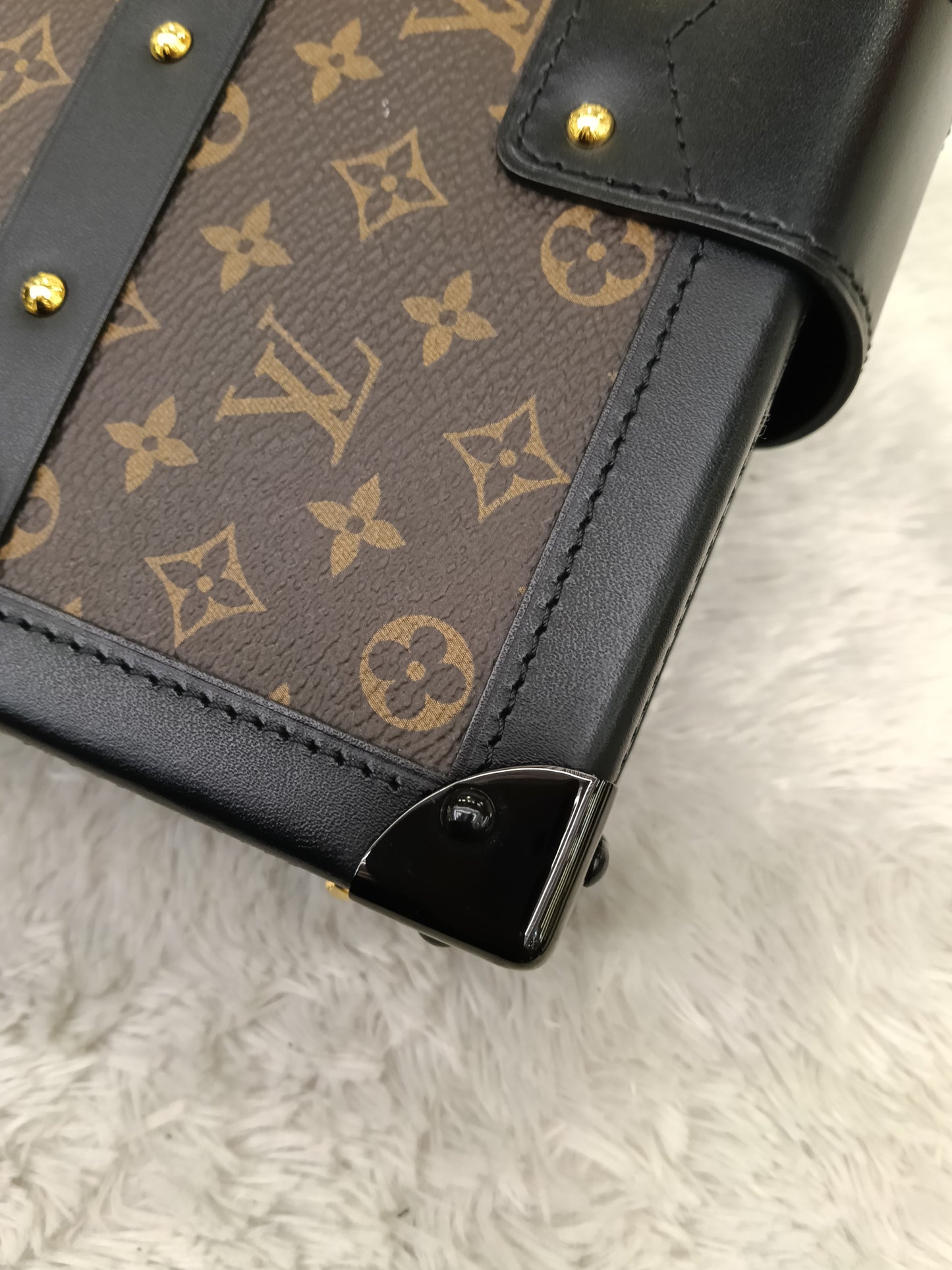 LV Petite Malle NV Monogram Capitale Noir 2019