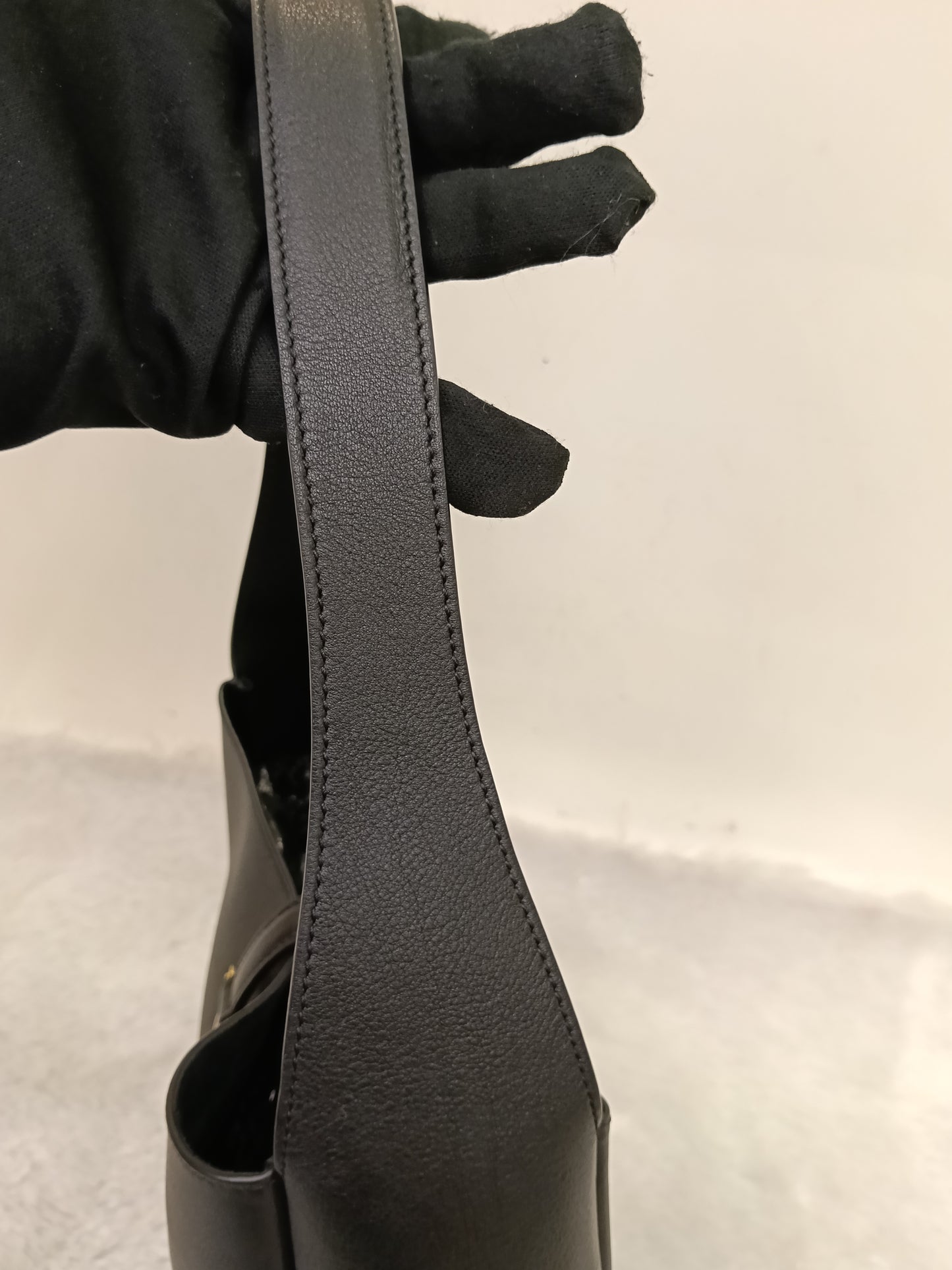YsL Le 5 A 7 Supple Small Calfskin Black GHW 2026