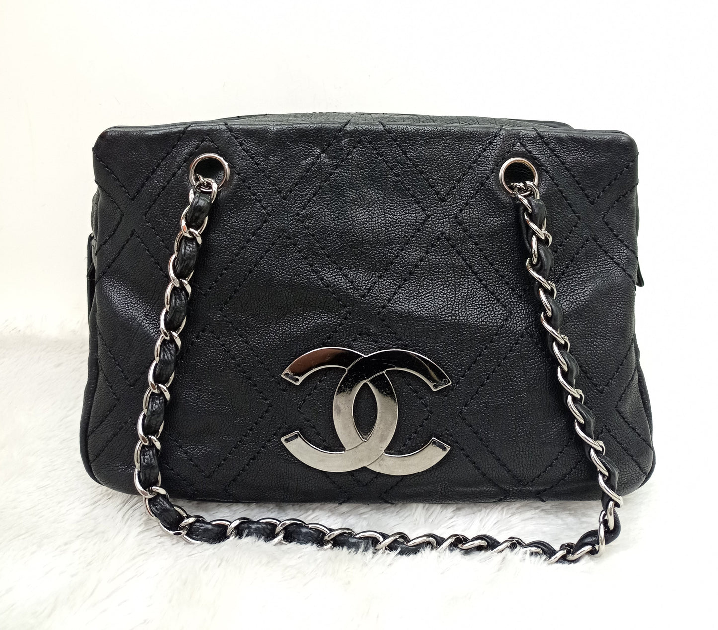 Chanel Tote Diamond Stitch Small Caviar Black SHW #10