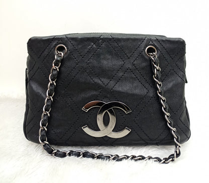 Chanel Tote Diamond Stitch Small Caviar Black SHW #10