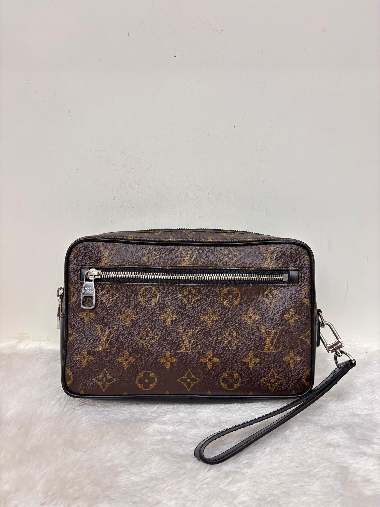 LV Kasai Clutch Monogram Macassar 2019