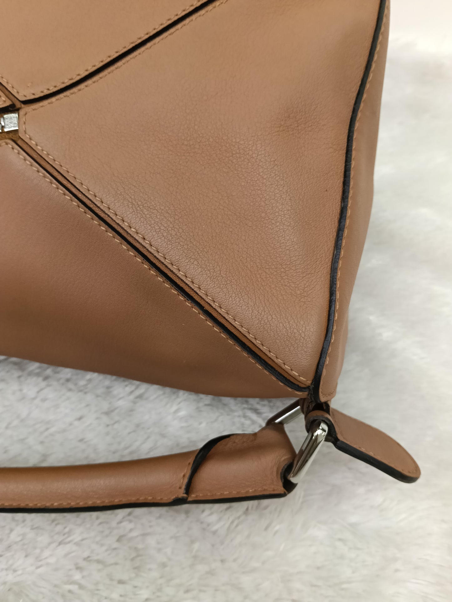 Loewe Puzzle Medium Calfskin Tan SHW 2017