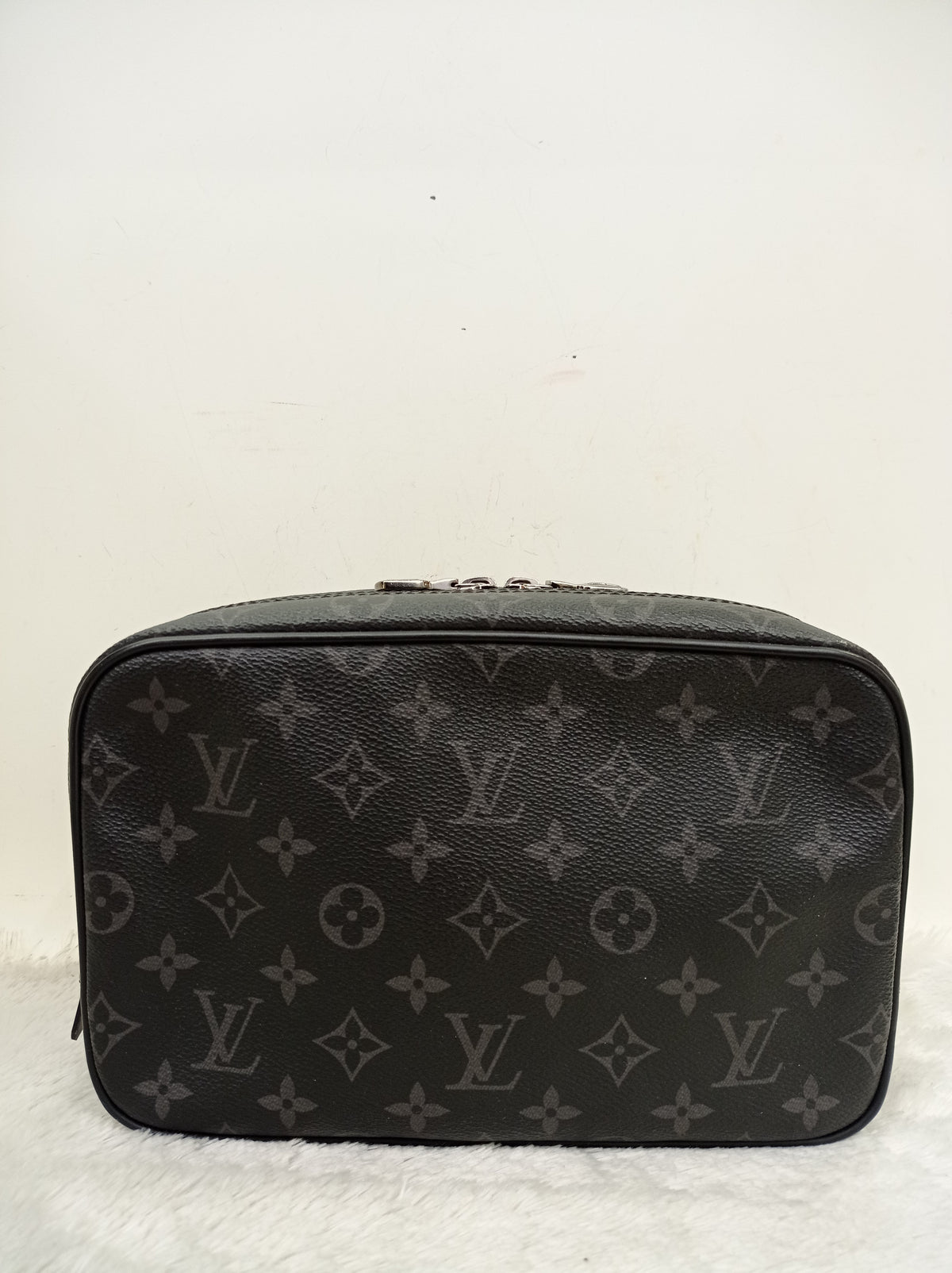 LV Toilet Pouch GM Monogram Eclipse 2017
