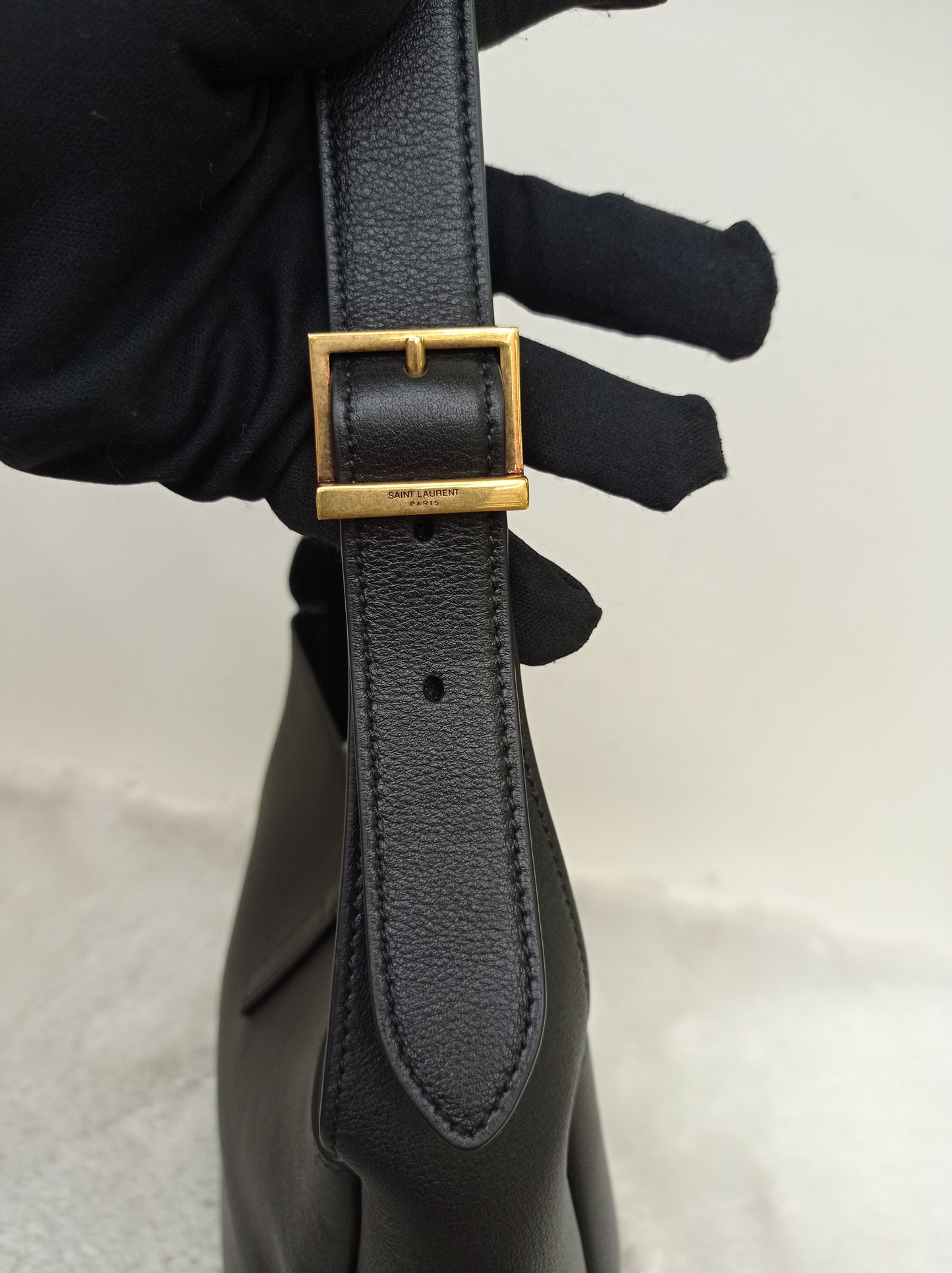 YsL Le 5 A 7 Supple Small Calfskin Black GHW 2024