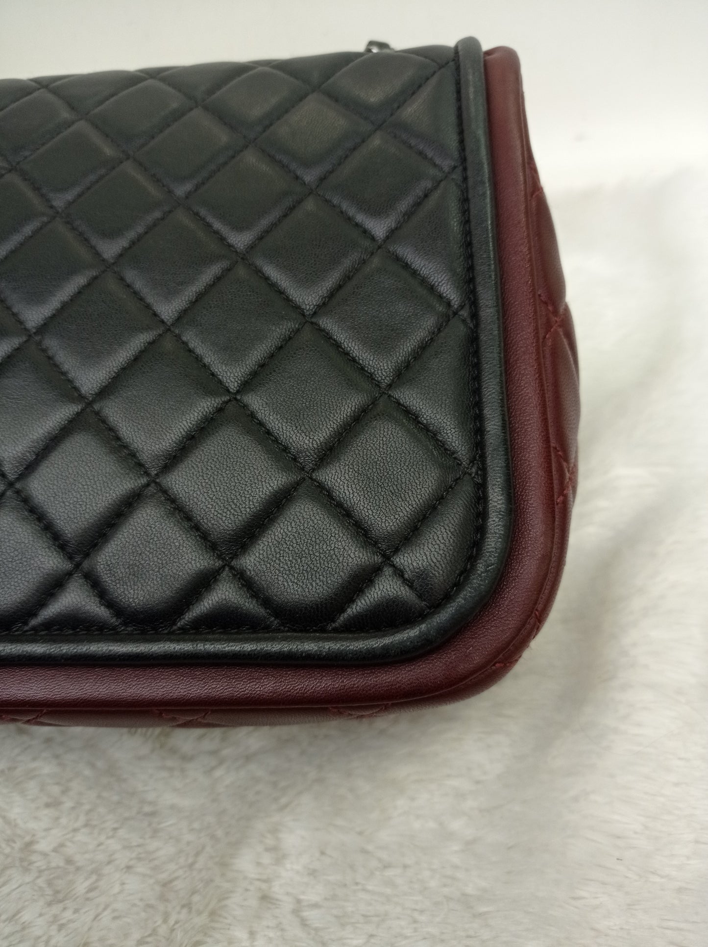Chanel Twist Flap Large Lamb Black Burgundy SHW #18