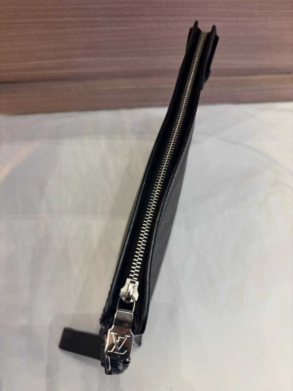 LV Standing Pouch Infini Damier Noir (CHIP)