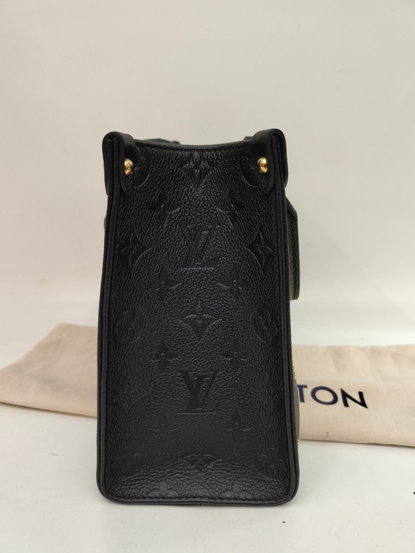 *Neverbeen Used* LV OTG PM Monogram Empreinte Studded Noir (CHIP)
