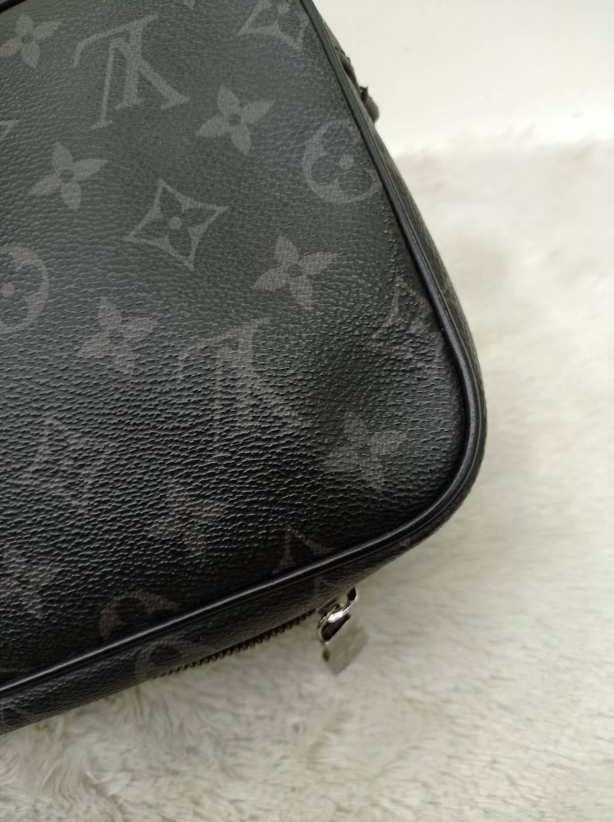 LV Toilet Pouch GM Monogram Eclipse 2017