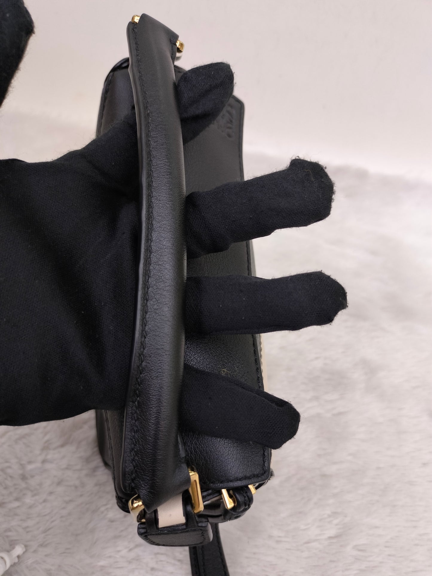 Loewe Puzzle Mini Black Angora GHW 2021