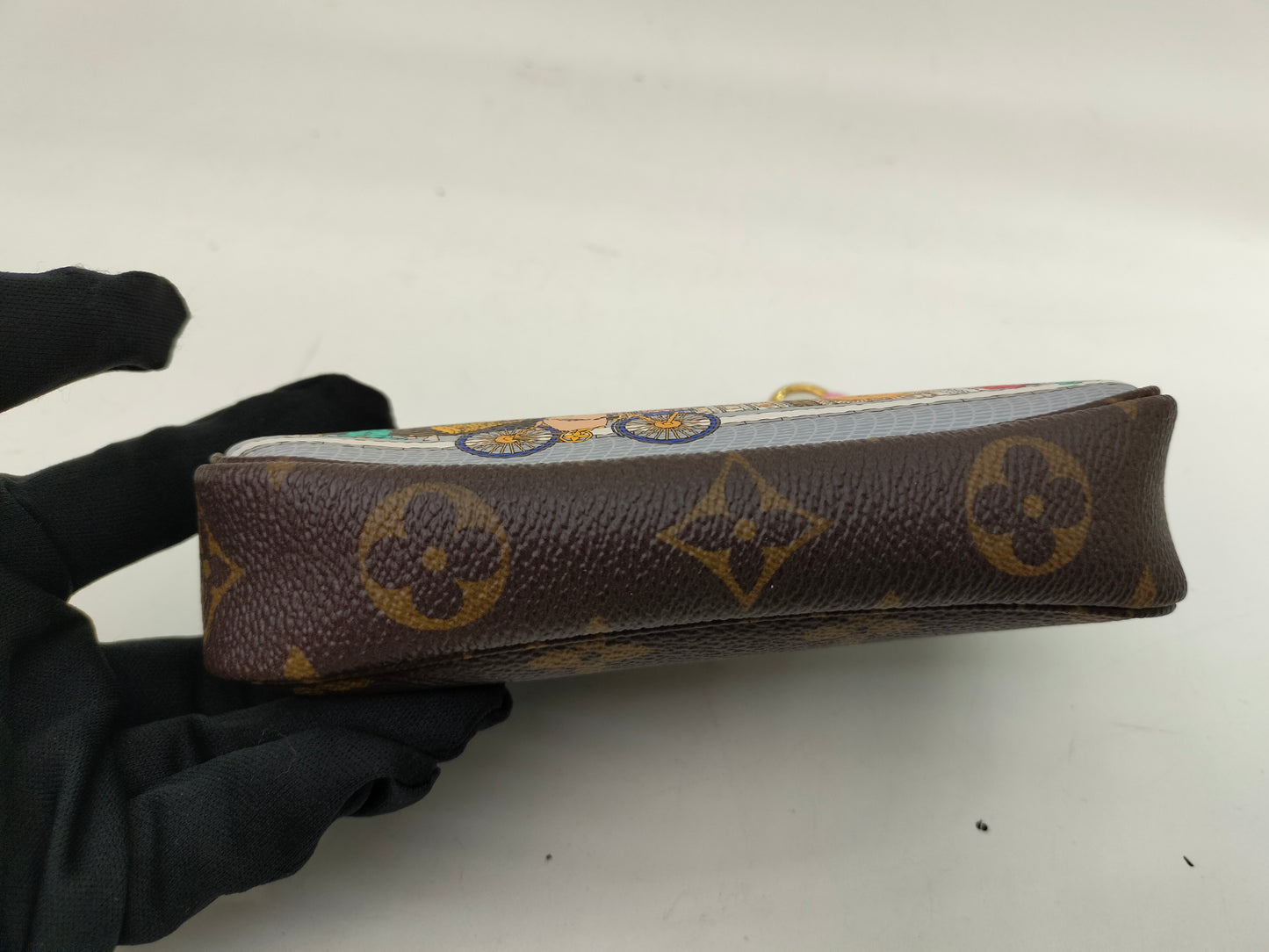 LV Mini Pochette Vivienne Holiday Monogram 2022