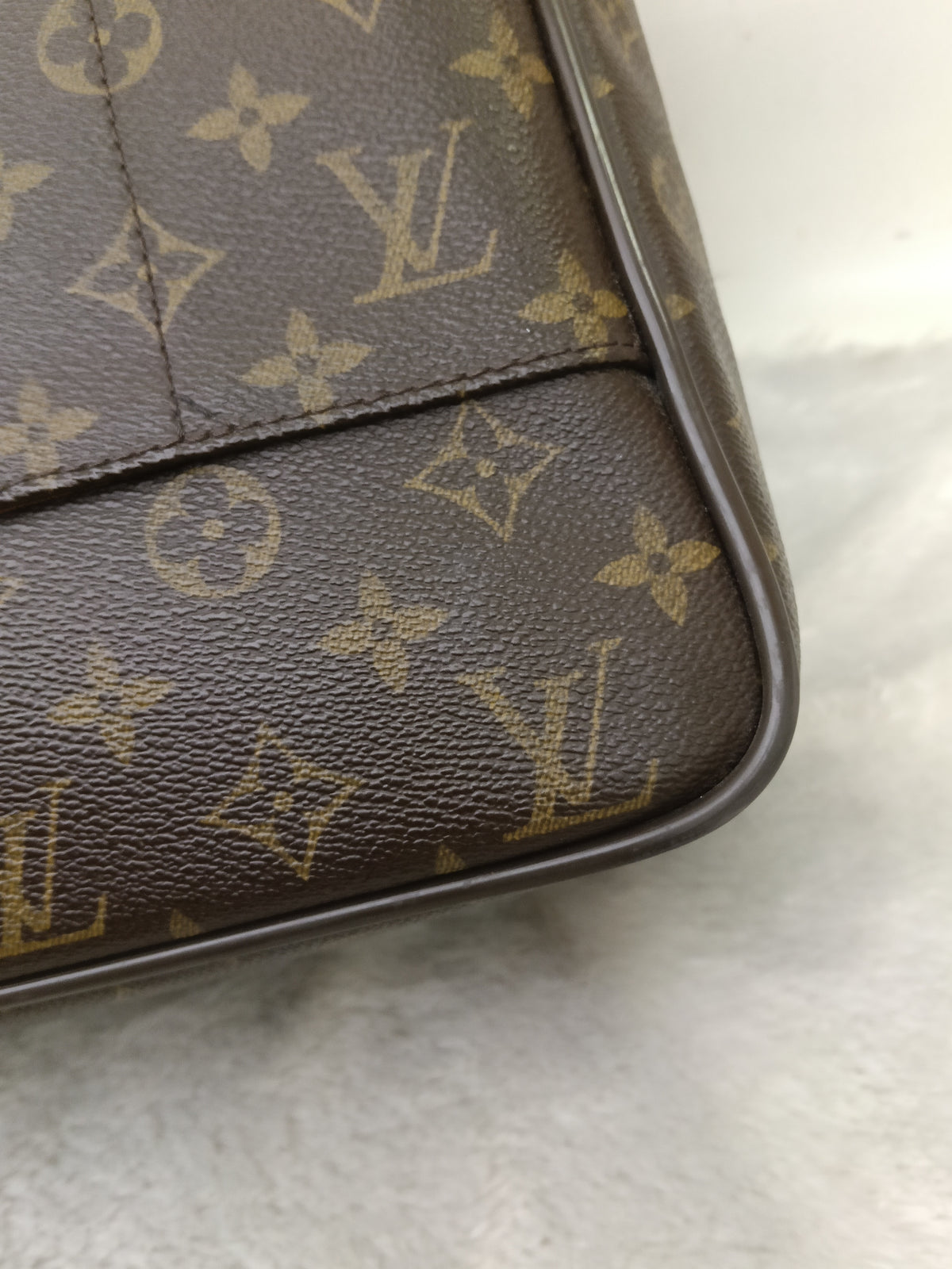 LV Icare Laptop Monogram 2009
