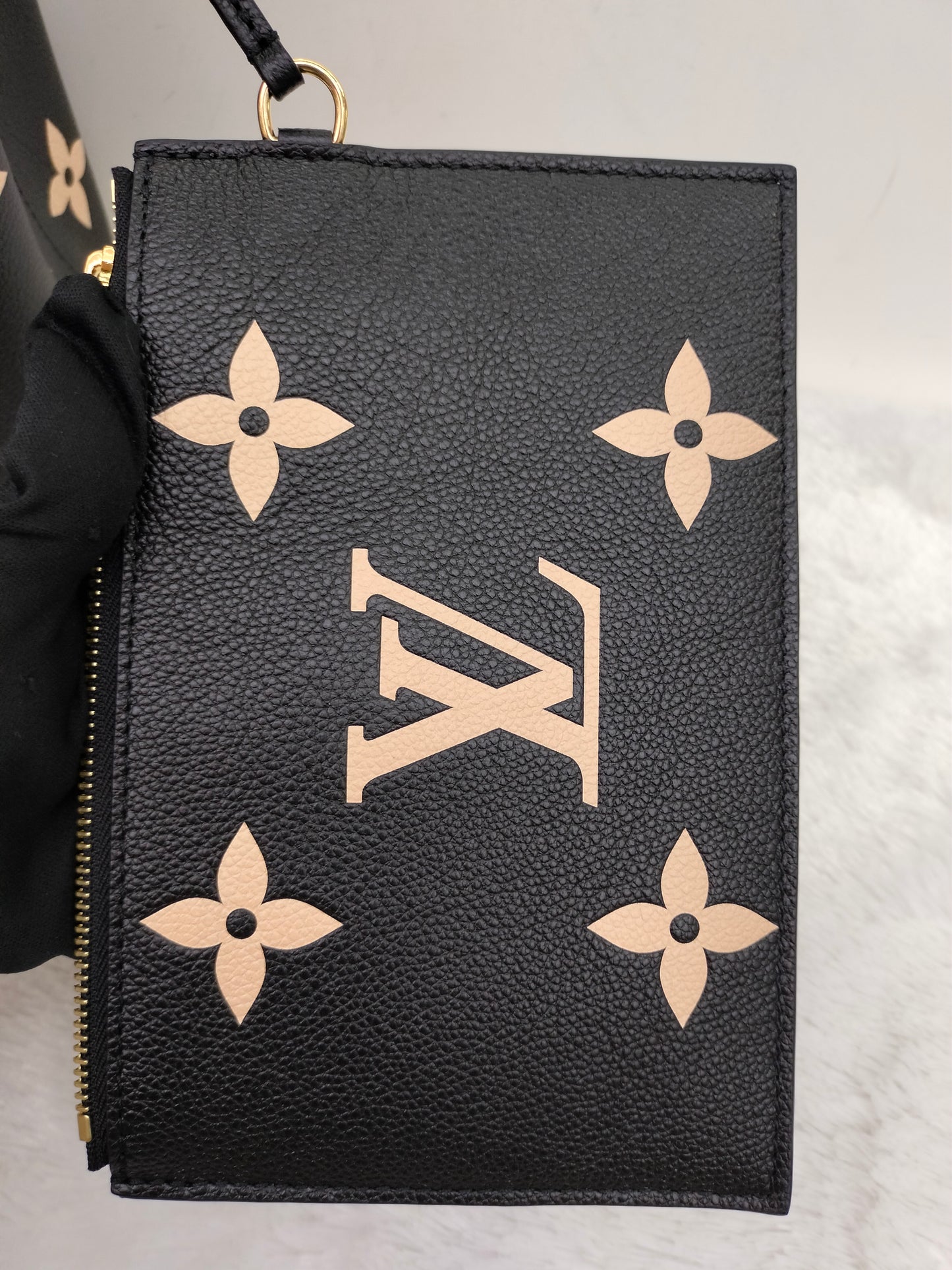 *Neverbeen Used* LV Neo Noe MM Monogram Empreinte Noir Creme 2023 (CHIP)